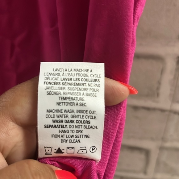 4/$20 Reitman‘s hot pink medium tank top/camisole - Picture 2 of 6